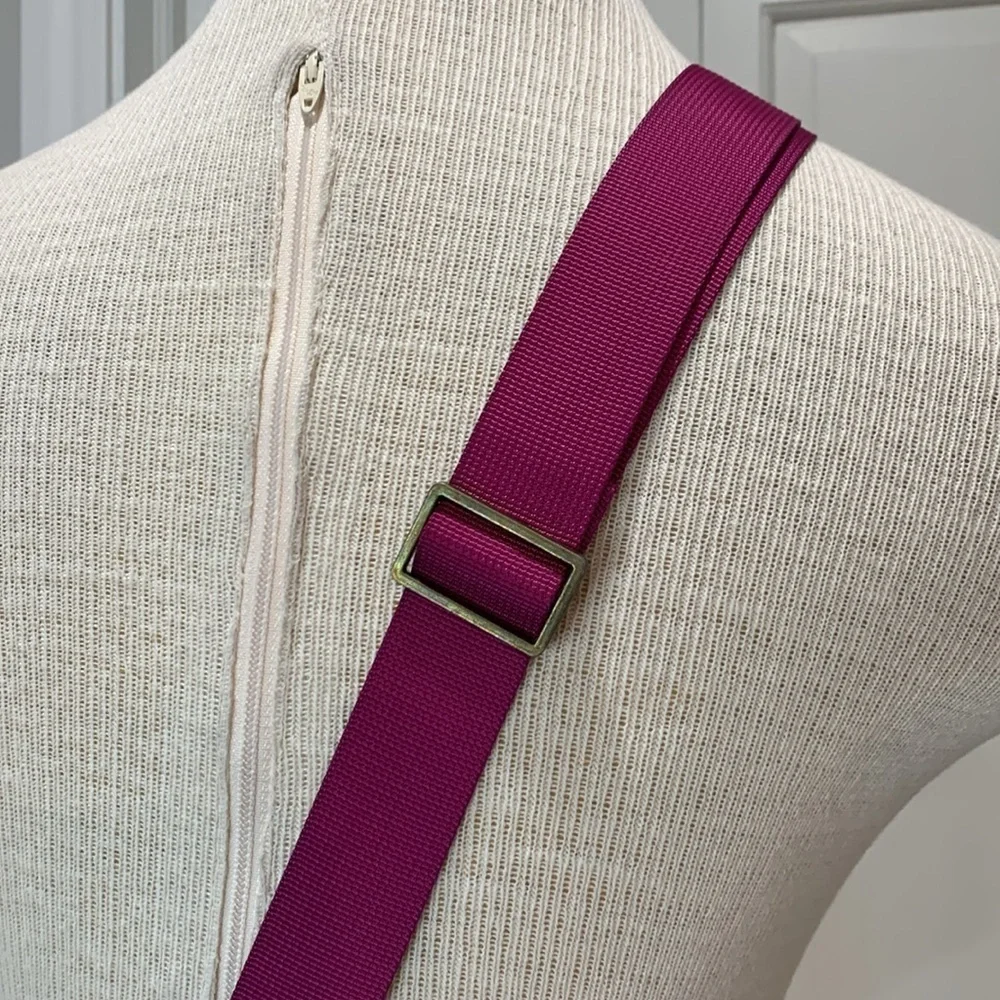 Travelon magenta cloth purse withh adjustable strap